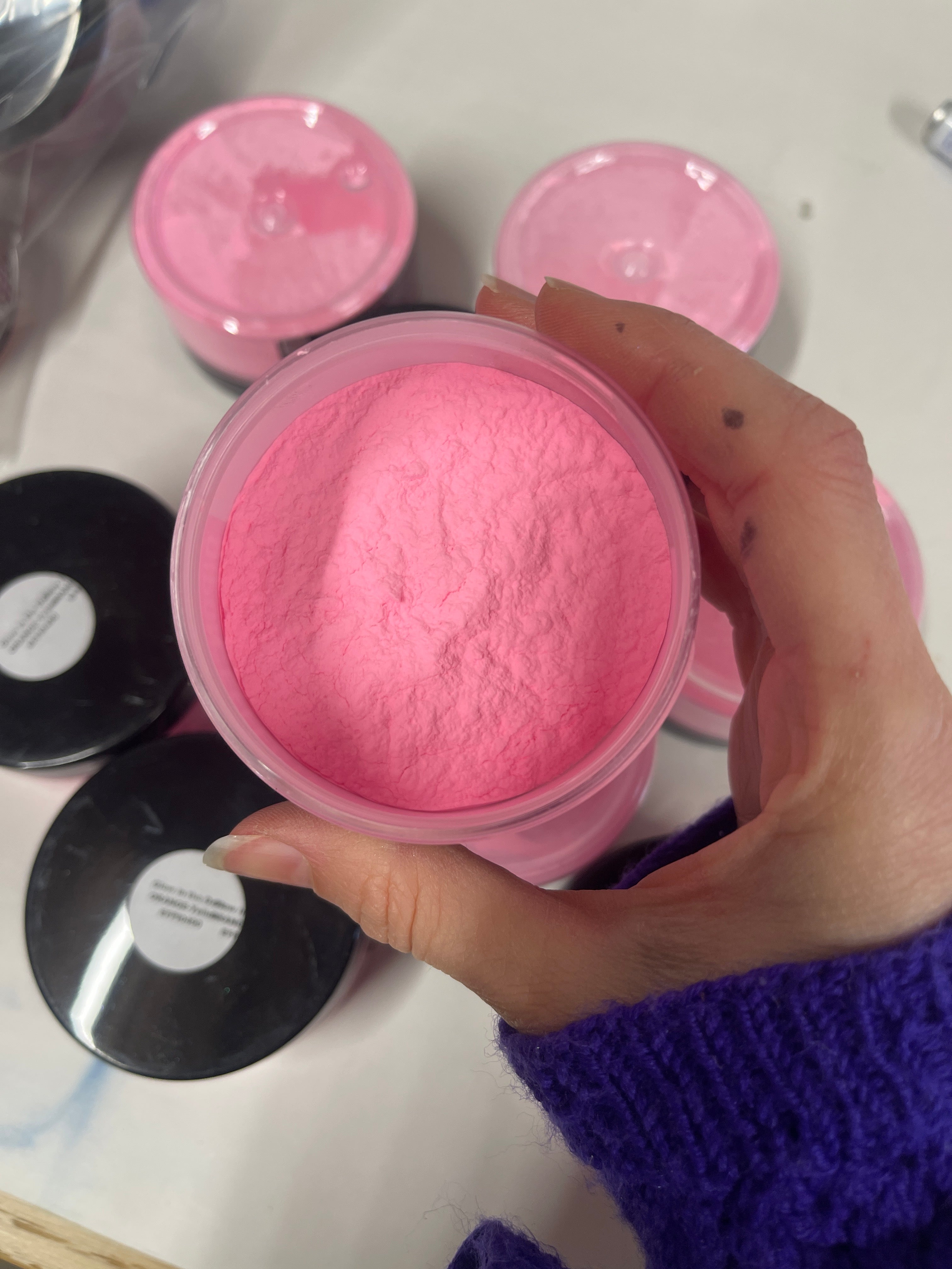 Restposten: Glow in the Dark (leichtet Pink/Orange) Falsch Etikettiert Dose a 25 g