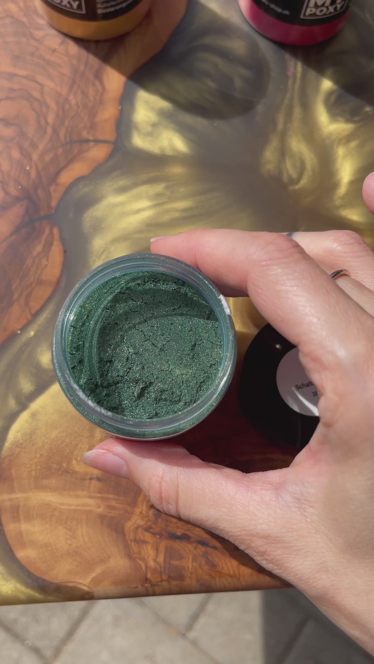 Charger la vidéo: Pigment à effet «Schattengrün»